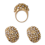 A SET OF DIAMOND JEWELRY - H.  Ajoomal - Auction of Fine Jewels