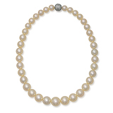 A SINGLE-STRAND CULTURED PEARL NECKLACE -    - Auction of Fine Jewels