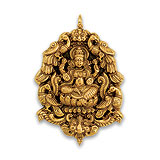 A GOLD REPOUSSE PENDANT -    - Auction of Fine Jewels