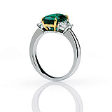 AN EMERALD AND DIAMOND RING -    - Auction of Fine Jewels