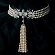 AN ART-DECO INSPIRED PEARL, DIAMOND AND EMERALD CHOKER - Spring Auction of Jewels