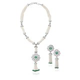 AN EXQUISITE SEED PEARL, EMERALD AND DIAMOND SUITE -    - Fine Jewels and Objets d'Art