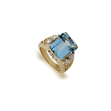 AN AQUAMARINE AND DIAMOND RING -    - Fine Jewels and Objets d'Art