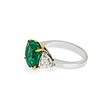 AN EMERALD AND DIAMOND RING -    - Spring Auction of Fine Jewels