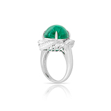 AN EMERALD AND DIAMOND RING -    - Auction of Fine Jewels and Watches