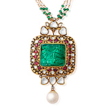 AN EMERALD, DIAMOND AND PEARL PENDANT -    - Auction of Fine Jewels & Watches