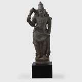 A Warrior in Action -    - Indian Antiquities & Miniature Paintings