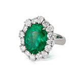 AN EMERALD AND DIAMOND RING -    - Autumn Auction of Fine Jewels and Silver