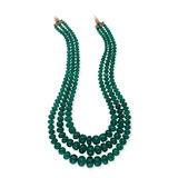 A WELL MATCHED EMERALD BEAD NECKLACE -    - Autumn Auction of Fine Jewels and Silver