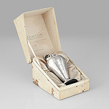 AN ELEGANT TABLE LIGHTER, RONSON -    - Travel and Leisure Auction