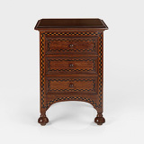 A CHEST OF DRAWERS WITH EXOTIC WOOD INLAY -    - 24-Hour Online Auction: Elegant Design