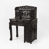 A RICHLY CARVED PERIOD CHINESE PADAUK WOOD WRITING DESK -    - 24-Hour Online Auction: Elegant Design