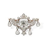 AN IMPORTANT DIAMOND BROOCH -    - Online Auction of Fine Jewels and Silver