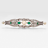 A DIAMOND, EMERALD AND PEARL BROOCH -    - Online Auction of Fine Jewels and Silver