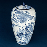 LARGE BLUE AND WHITE PORCELAIN JAR WITH COVER -    - Asian Art