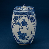 BLUE AND WHITE PORCELAIN JAR WITH COVER -    - Asian Art