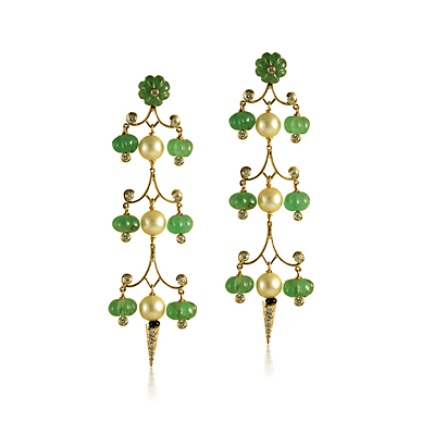 A PAIR OF EMERALD AND PEARL CHANDELIER EARRINGS