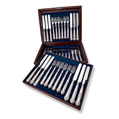 A COMPLETE CUTLERY SET