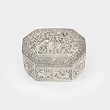 -SILVER BOX WITH FLORAL MOTIFS