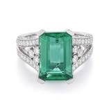 EMERALD AND DIAMOND RING -    - Online Auction of Fine Jewels