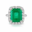 AN IMPRESSIVE DIAMOND AND EMERALD RING  - Fine Jewels, Silver and Watches
