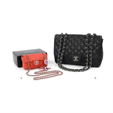 Sold at Auction: CHANEL - Jumbo Black Leather Flap Messenger