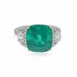 EMERALD AND DIAMOND RING - Online Auction of Fine Jewels and Silver